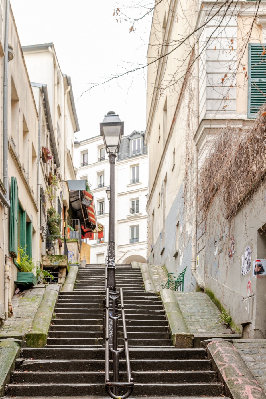 Un escalier typique de Montmartre, à quelques pas de l'appartement